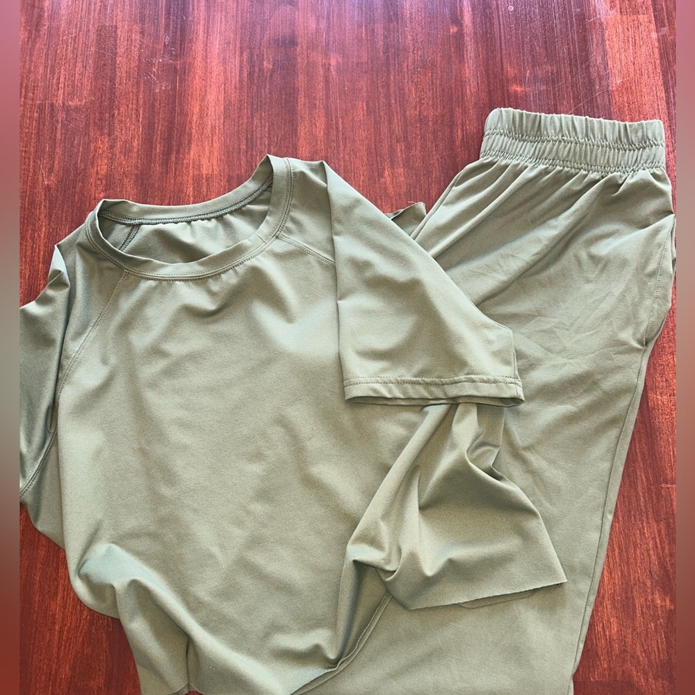 Women’s Matching Shirt/Pant Set